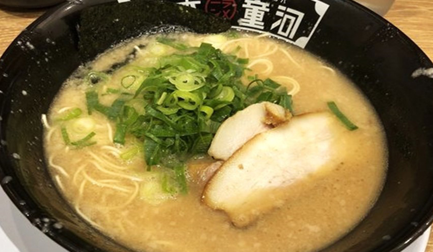 ラーメン店のキッチンスタッフ 1