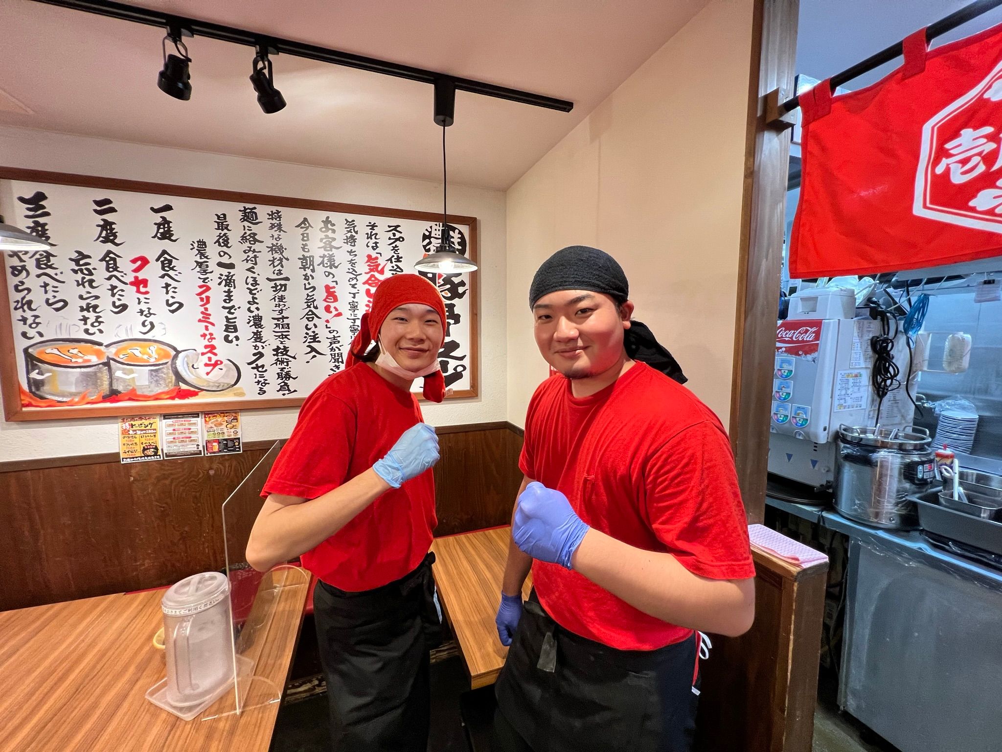 ラーメン店のキッチン・ホールスタッフ