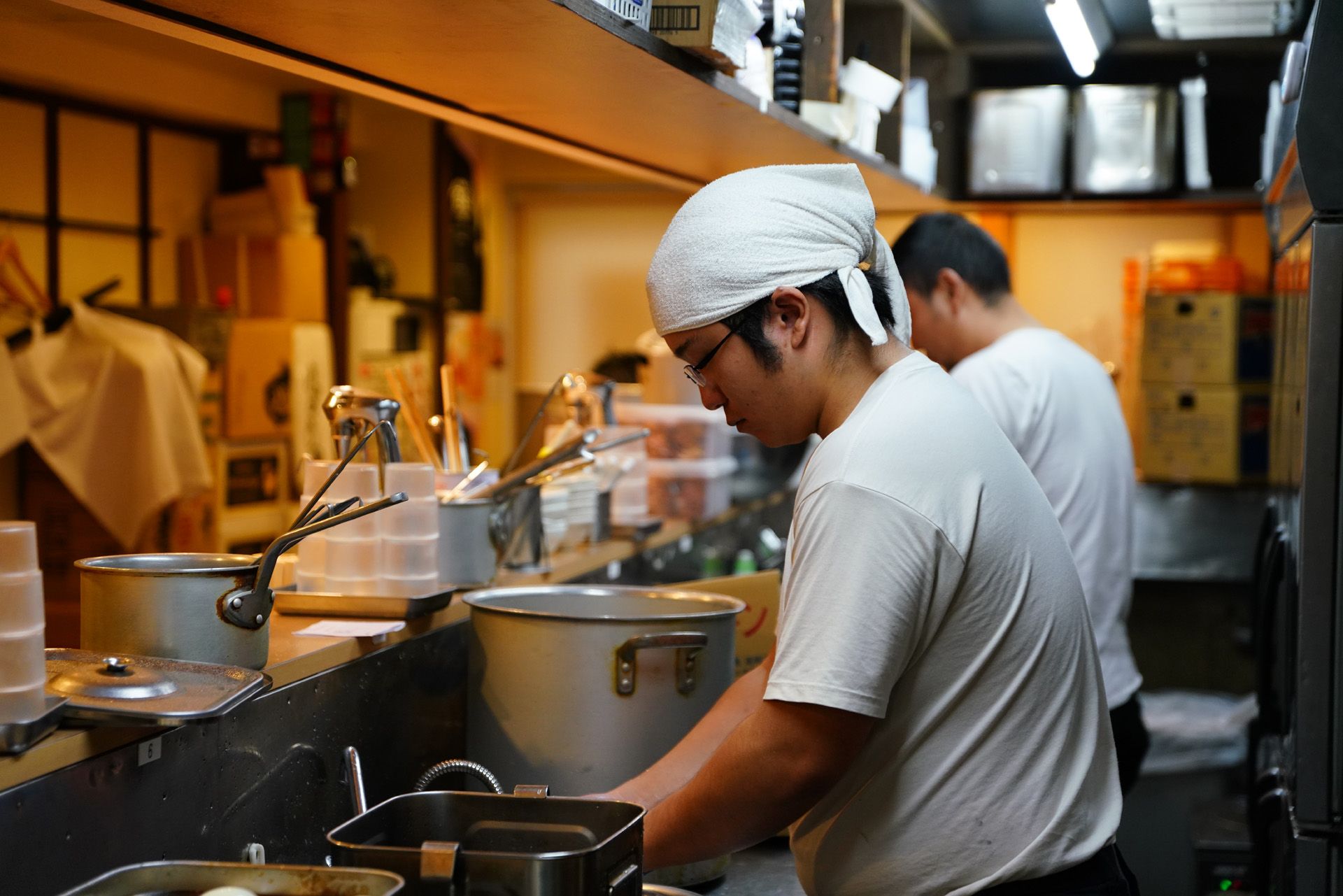 醤油ラーメン店の正社員スタッフ 1