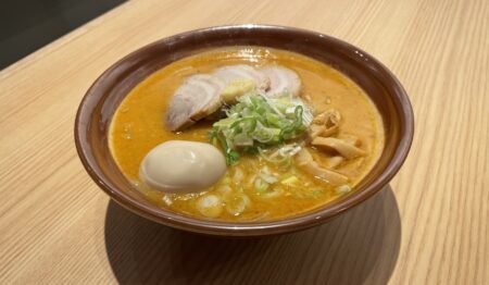 札幌味噌ラーメン店のホール・キッチンスタッフ 0