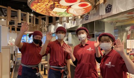 札幌味噌ラーメン店のホール・キッチンスタッフ