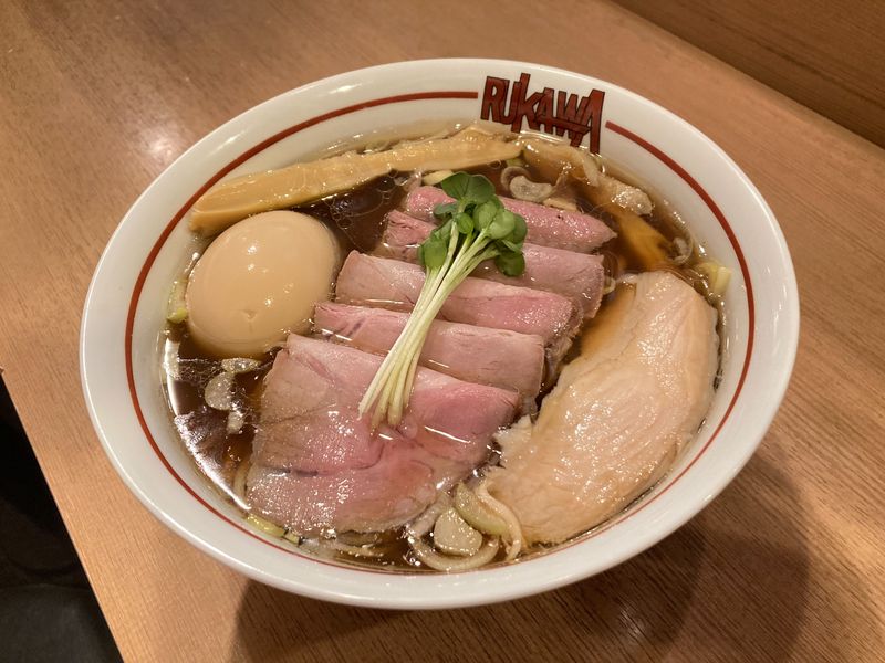 清湯ラーメン店のホール・キッチンスタッフ 0