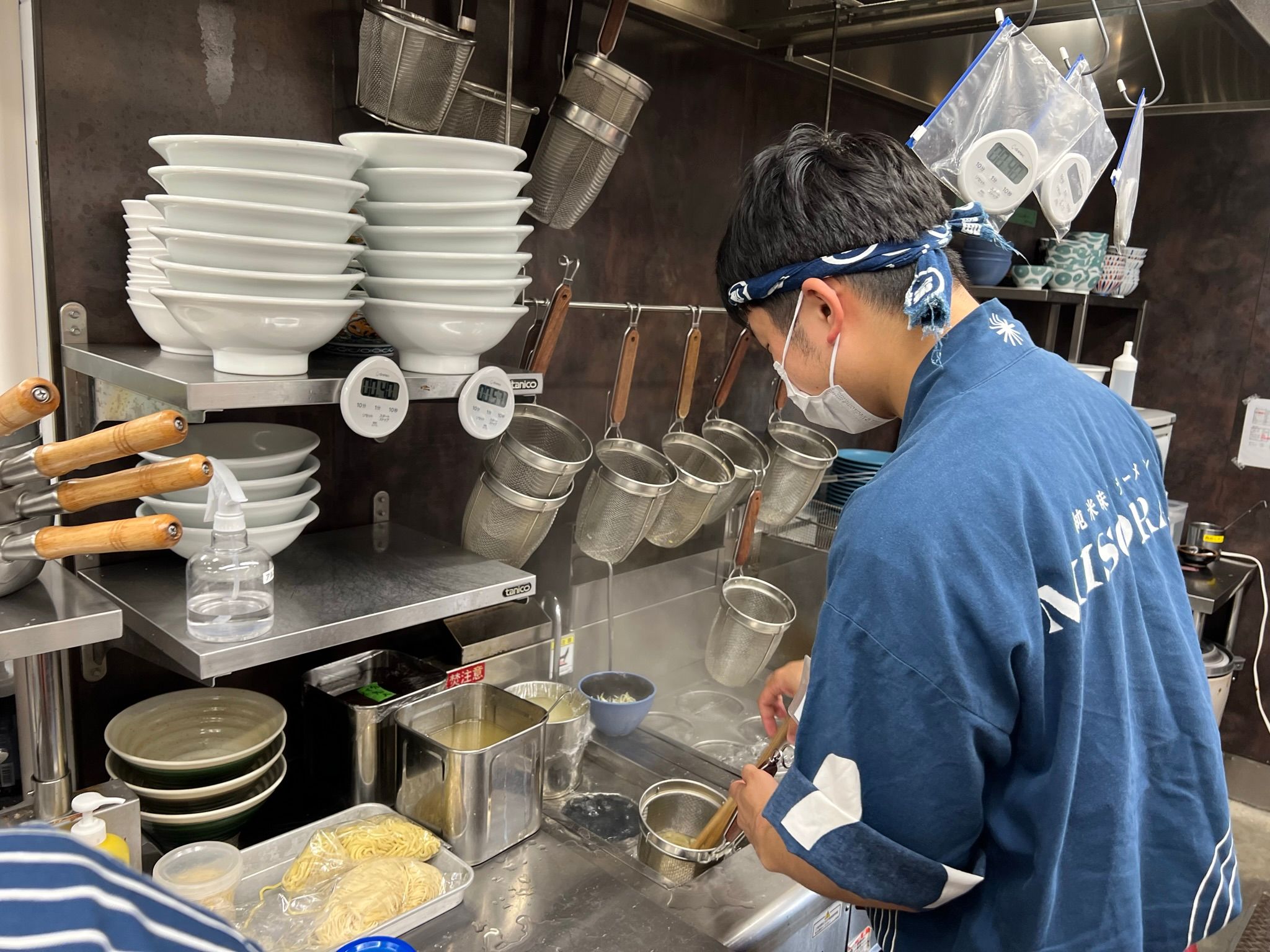 味噌ラーメン店のホール・キッチンスタッフ 0