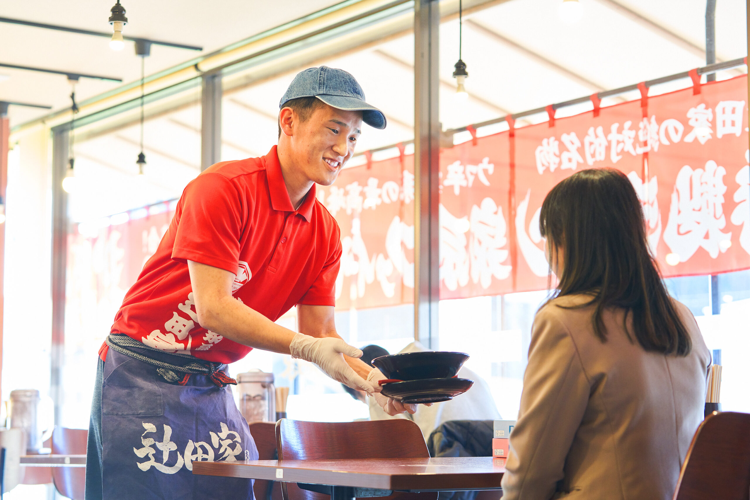 家系ラーメン店のホール・キッチン/正社員スタッフ 1