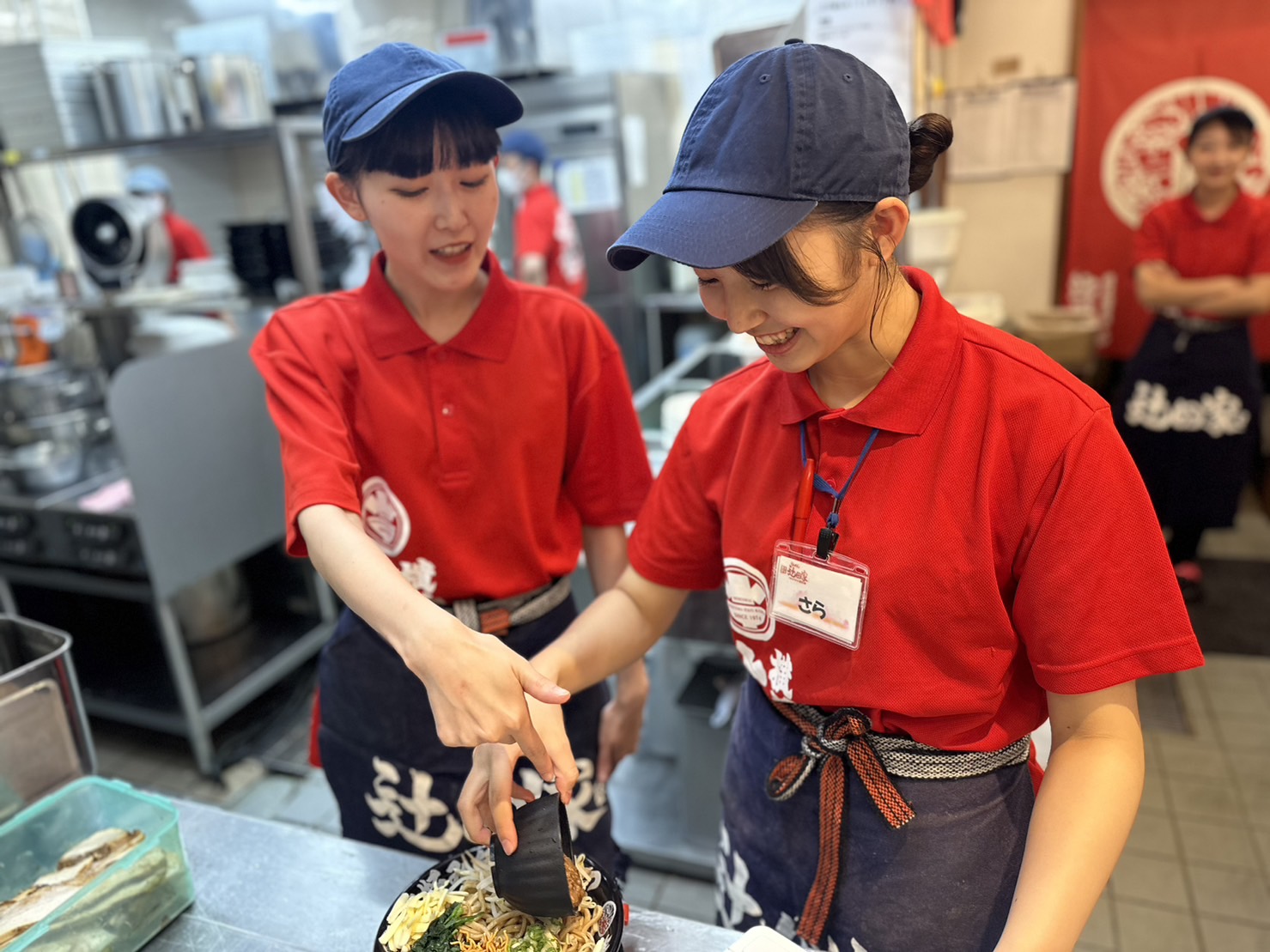 家系ラーメン店のホール・キッチンスタッフ 0