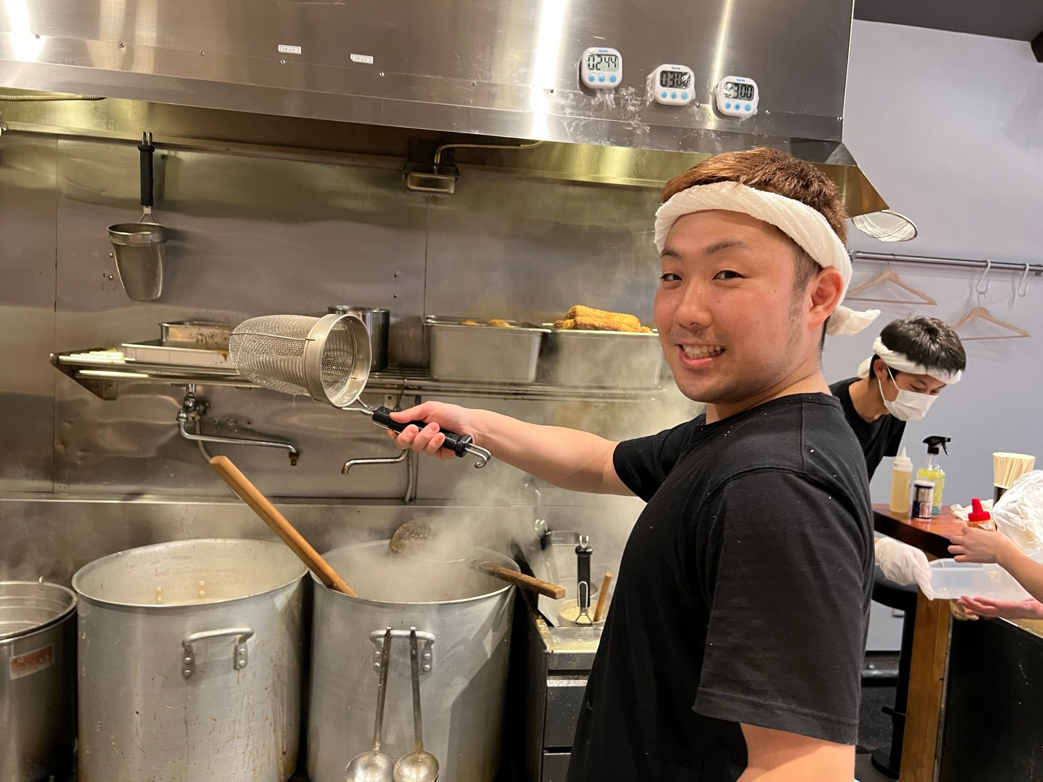 家系ラーメン店のホール・キッチンスタッフ 0