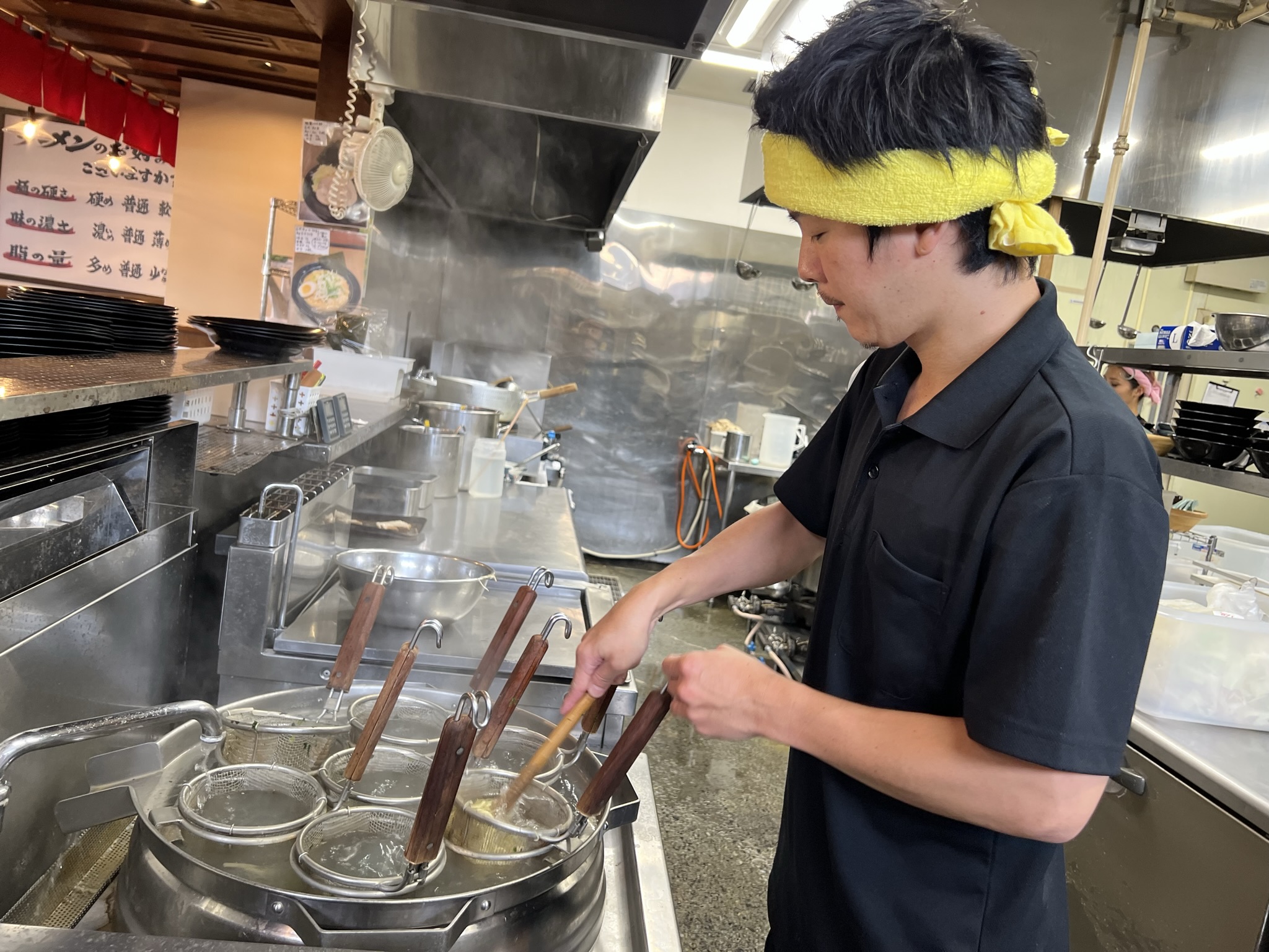 家系ラーメン店のホール・キッチンスタッフ 0