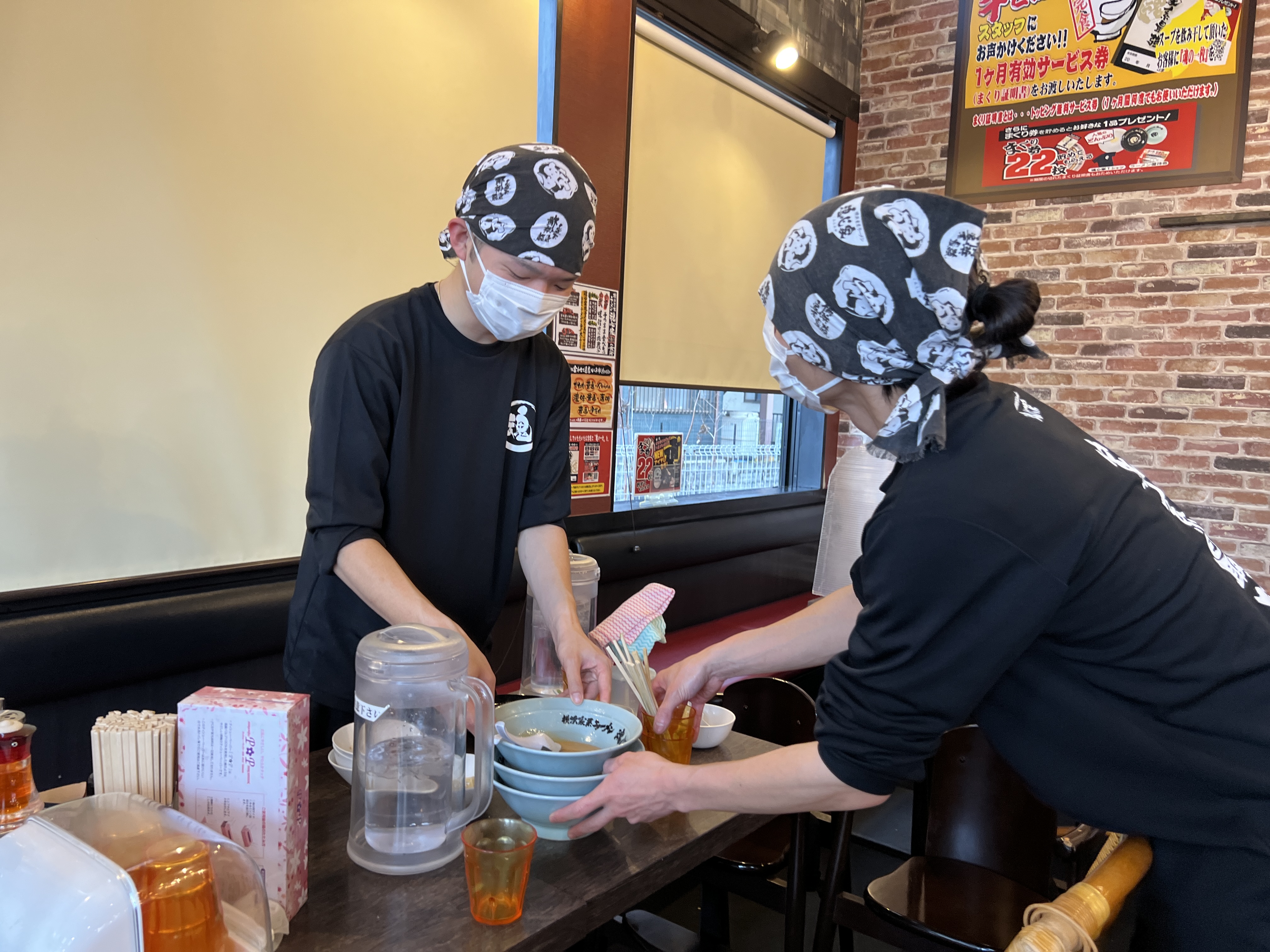 家系ラーメン店のホール・キッチンスタッフ/正社員スタッフ 1