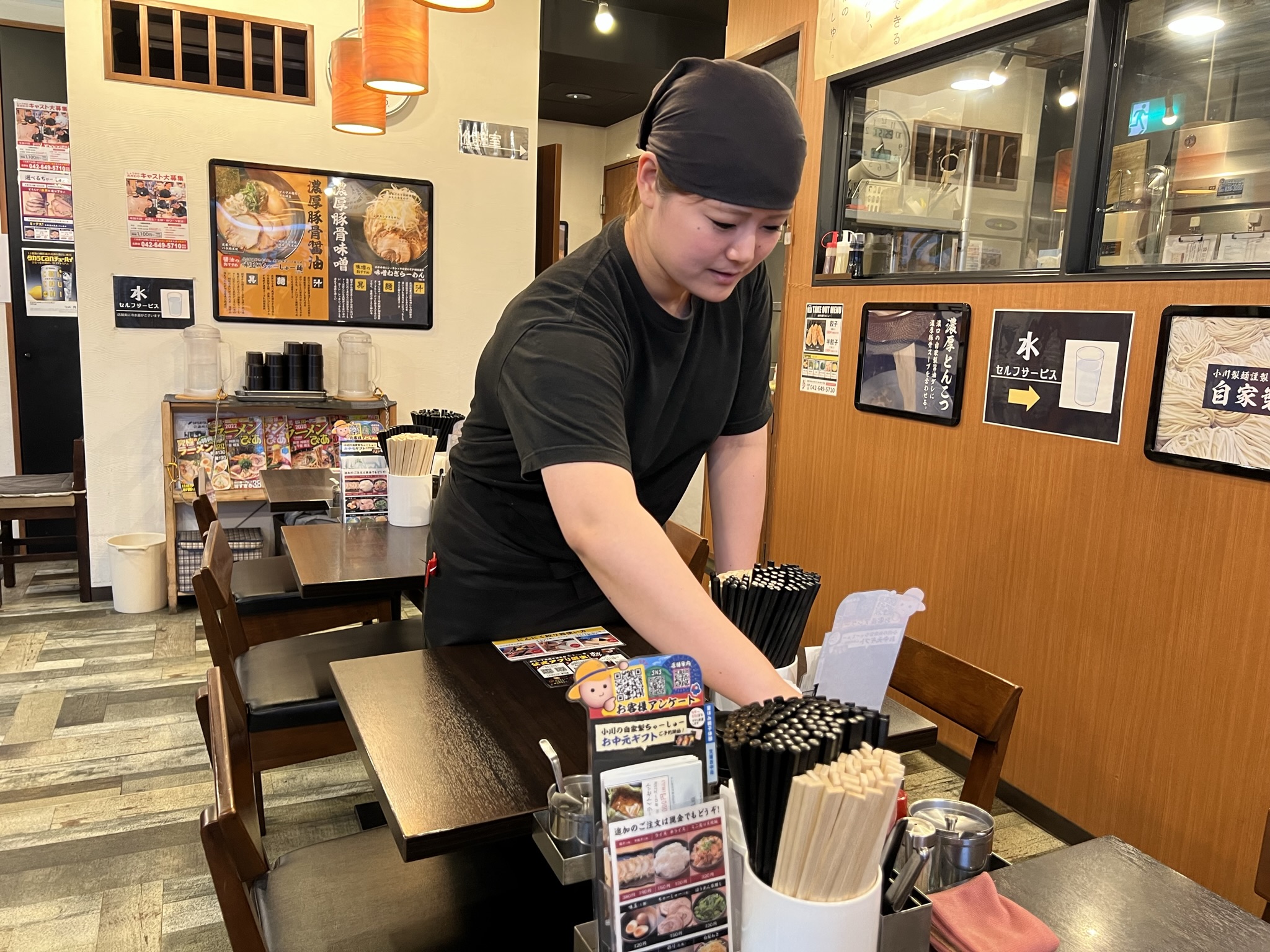 ラーメン店のホール・キッチンスタッフ/店長候補の正社員 0