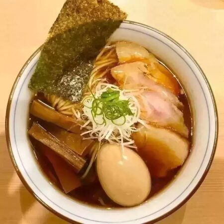 醤油ラーメン店の店長候補/正社員スタッフ 0