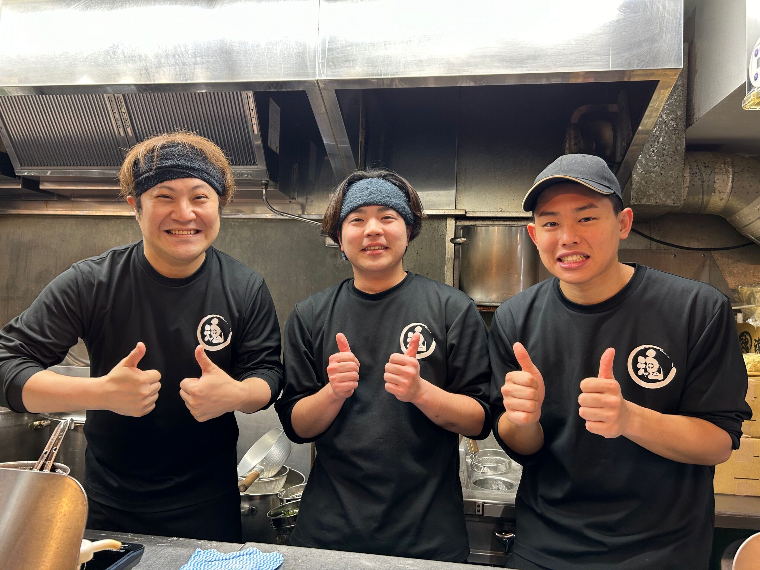 家系ラーメン店のホール・キッチンスタッフ/正社員スタッフ 0