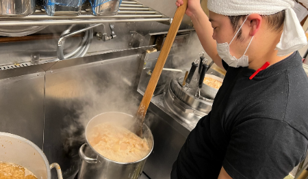 ラーメン店の正社員スタッフ/店長候補 1