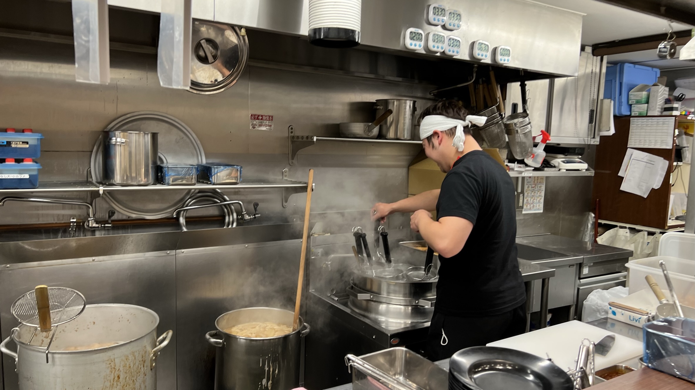 ラーメン店の正社員スタッフ/店長候補 1