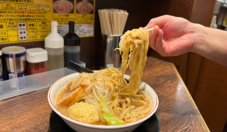 ラーメン店の正社員スタッフ/店長候補 1