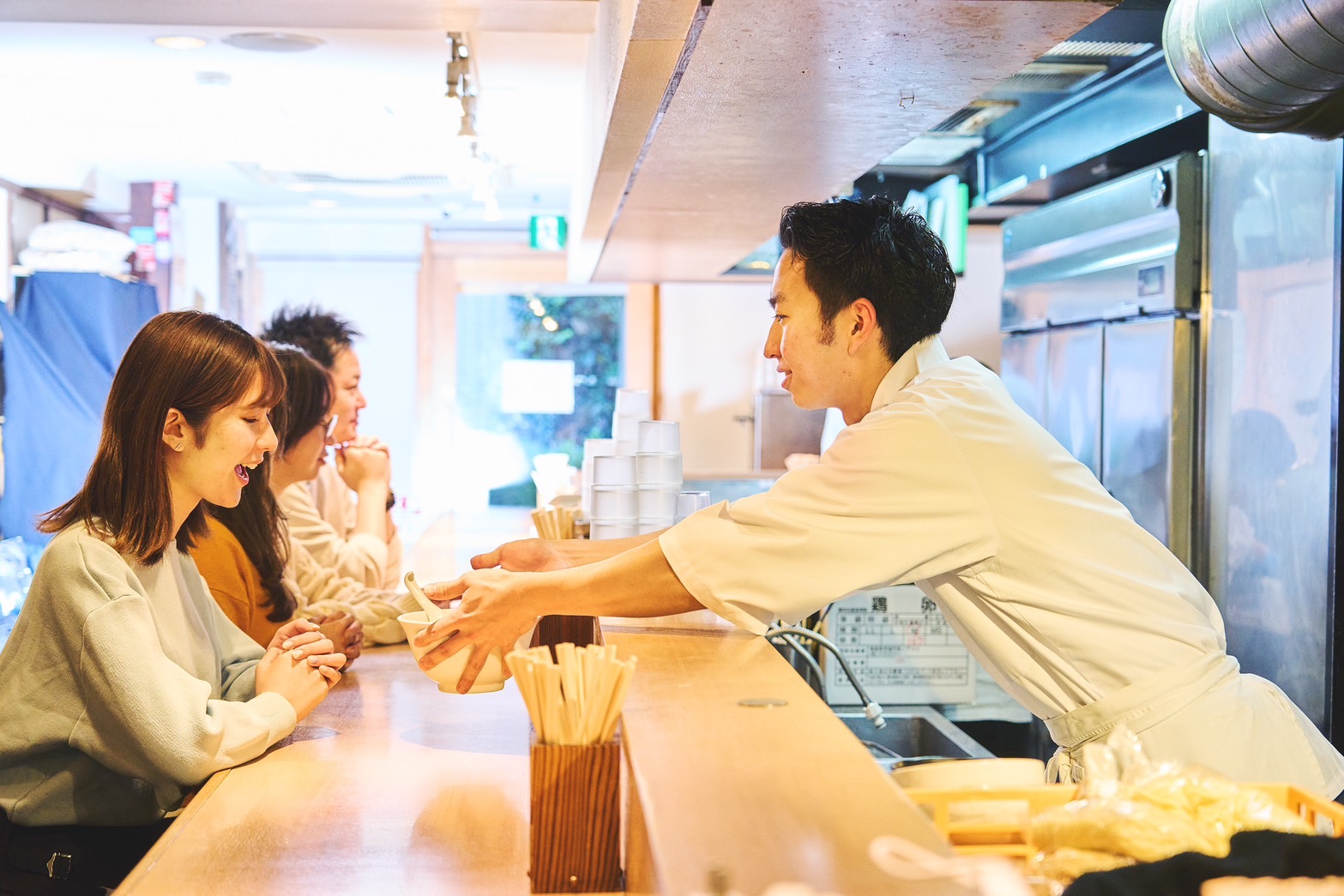 醤油ラーメン店の店長候補/正社員スタッフ 1