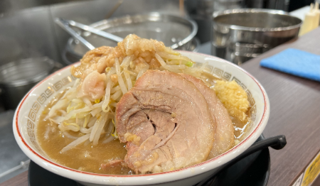 ラーメン店の正社員スタッフ/店長候補 0